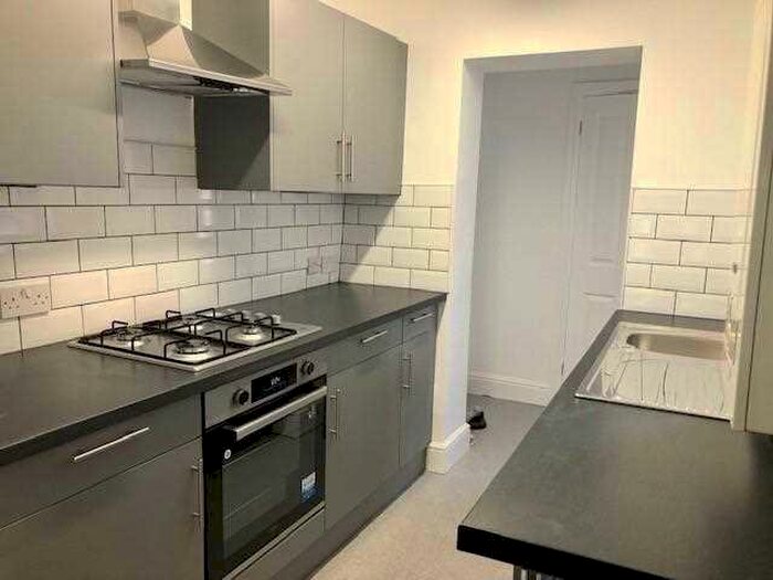 2 Bedroom House To Rent In High Street, S43