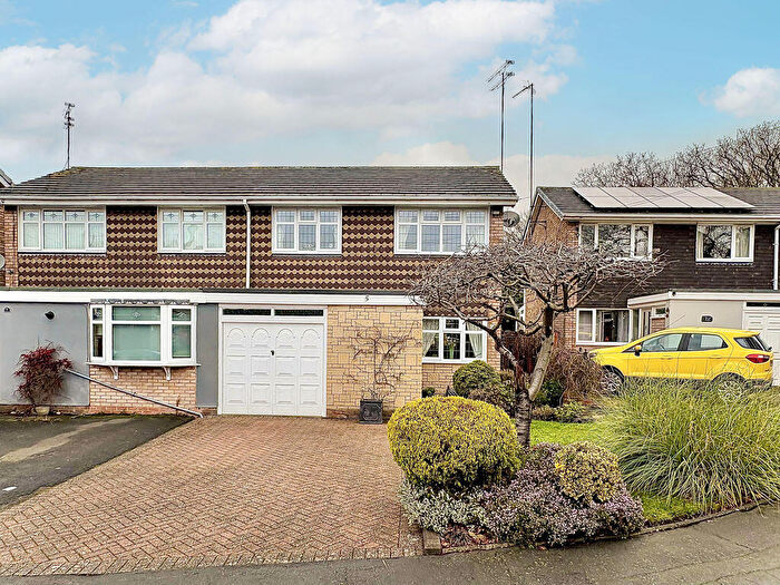 3 Bedroom Semi Detached House For Sale In Melford Close, Sedgley, DY3