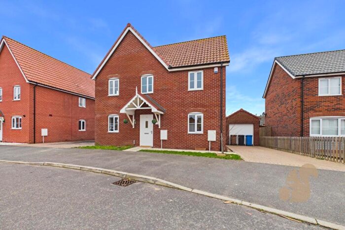 4 Bedroom Detached House For Sale In Grace Farrant Road, Great Cornard, CO10