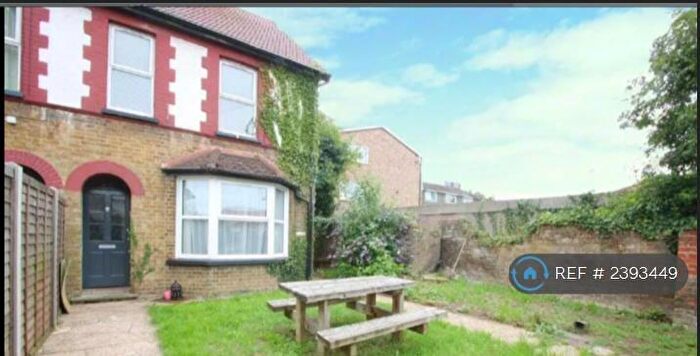 1 Bedroom Maisonette To Rent In London Road, Slough, SL3