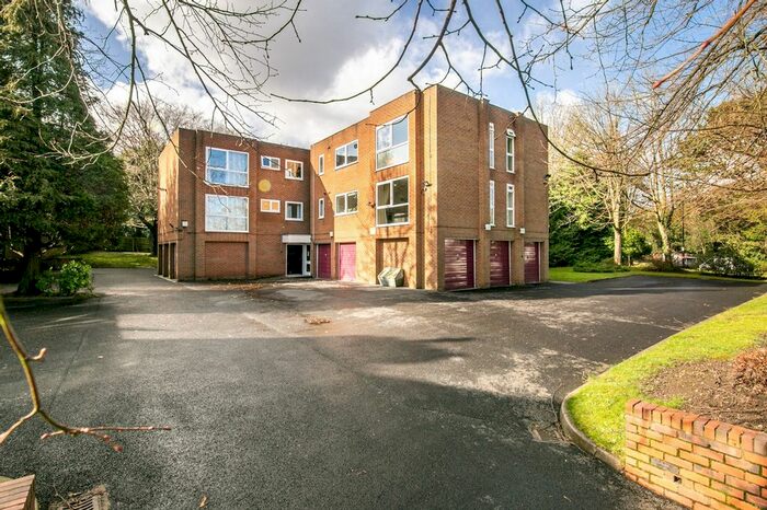 3 Bedroom Flat To Rent In Summerfield Court, Hermitage Road, Edgbaston, B15