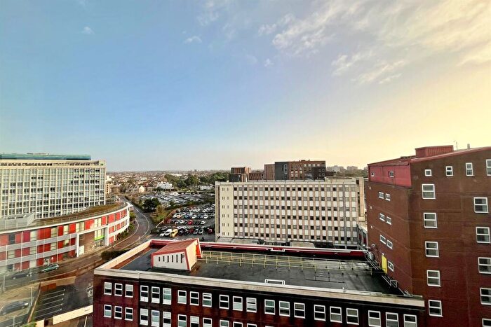 1 Bedroom Flat To Rent In Bournemouth, BH1