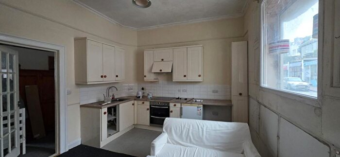 1 Bedroom Flat To Rent In Winner Street, Paignton, TQ3