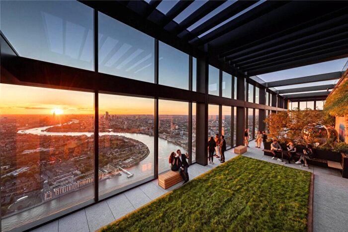 Apartment For Sale In Landmark Pinnacle, Marsh Wall, London, E14