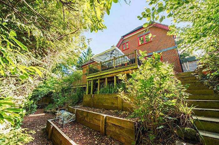 5 Bedroom Detached House For Sale In Winchester Road, Bassett, Southampton, Hampshire, SO16