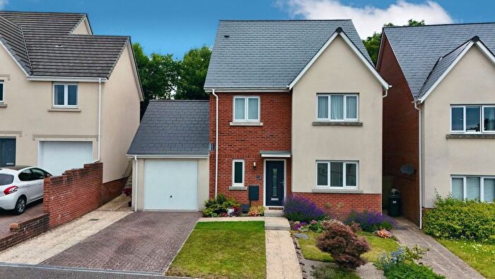 4 Bedroom Detached House For Sale In Pengelly Close, Kingsteignton, Newton Abbot, TQ12