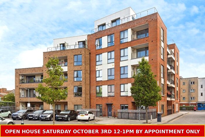 2 Bedroom Flat For Sale In Crowndale Place, Walthamstow, E17