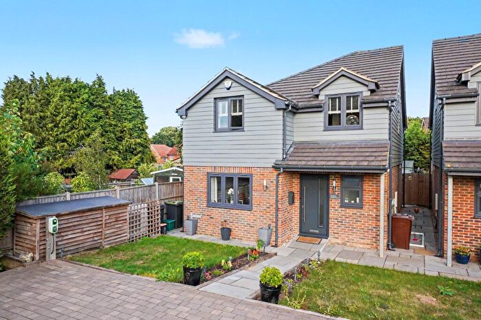 4 Bedroom Property For Sale In Maidstone Road, Blue Bell Hill, ME5