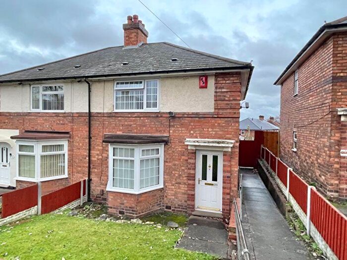 3 Bedroom Semi-Detached House For Sale In Tansley Road, Kingstanding, Birmingham, B44