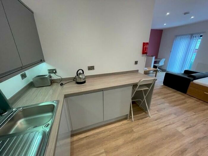 Studio To Rent In Park View, Old Tiverton Road, Exeter - Includes All Bills, EX4