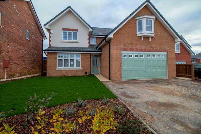 5 Bedroom Detached House To Rent In Winders Way, Treeton, Rotherham S60