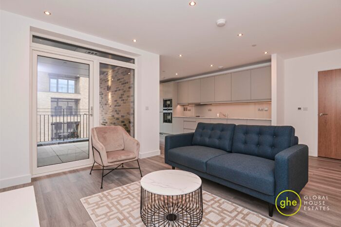 2 Bedroom Flat For Sale In Lismore Boulevard, Colindale, London, NW9