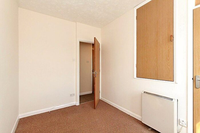 1 Bedroom Maisonette To Rent In Burley Road, Sittingbourne, Kent, ME10