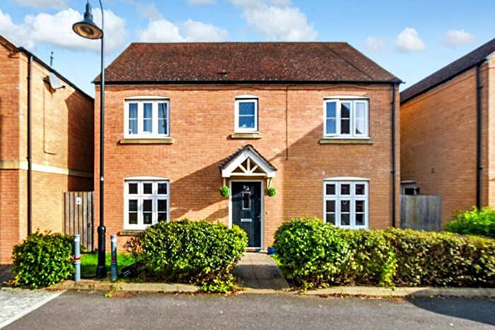 4 Bedroom Detached House For Sale In Havisham Drive, Swindon, SN25