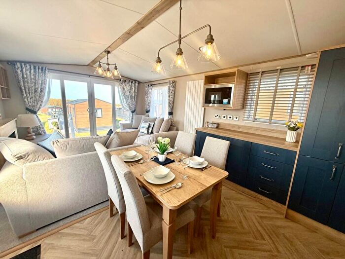 3 Bedroom Caravan For Sale In Ilfracombe, Devon, EX34