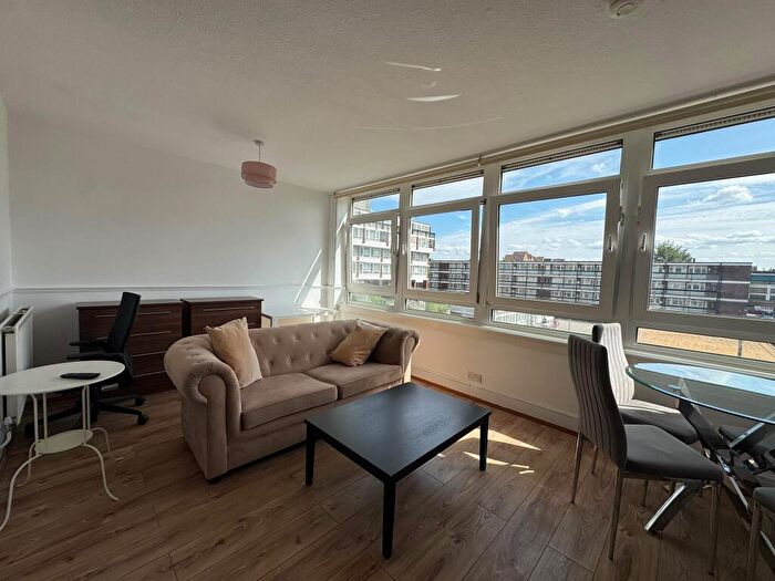 2 Bedroom Flat To Rent In Reef House, Manchester Road, Tower Hamlets, London, E14