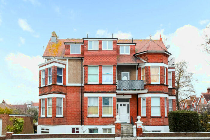 Flat To Rent In Sackville Road, Hove, BN3