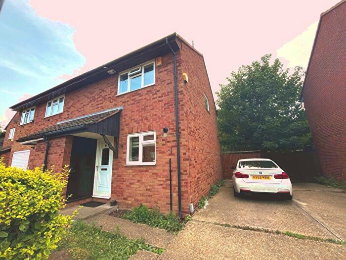 2 Bedroom Semi-Detached House To Rent In Sheerwater Road, Beckton, E16