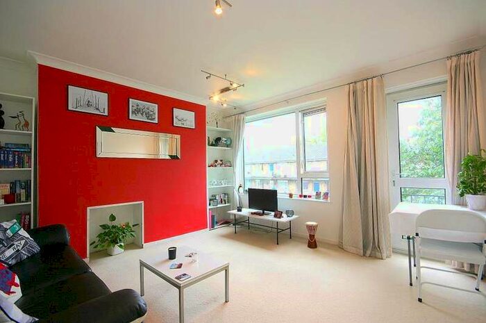 1 Bedroom Flat To Rent In Finucane Court, Lower Mortlake Road, Richmond, Surrey, TW9