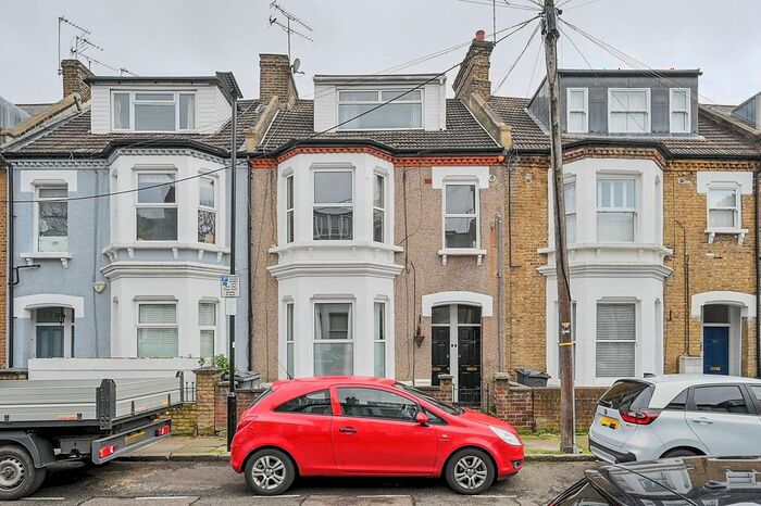 3 Bedroom Maisonette To Rent In Upham Park Road, Turnham Green, London, W4