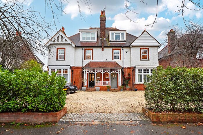 5 Bedroom Semi Detached House For Sale In Banstead Road, Epsom, Surrey, KT17