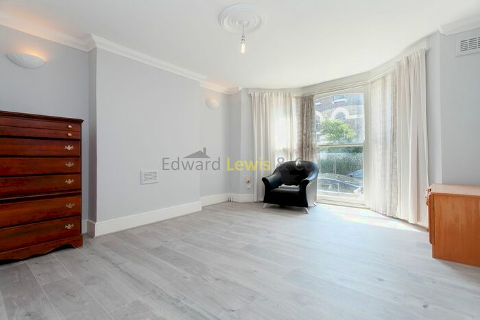 3 Bedroom Flat To Rent In Digby Crescent, London, N4
