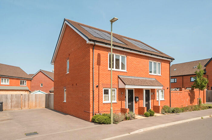 2 Bedroom Semi-Detached House For Sale In Campion Road, Curbridge, Hampshire, SO30