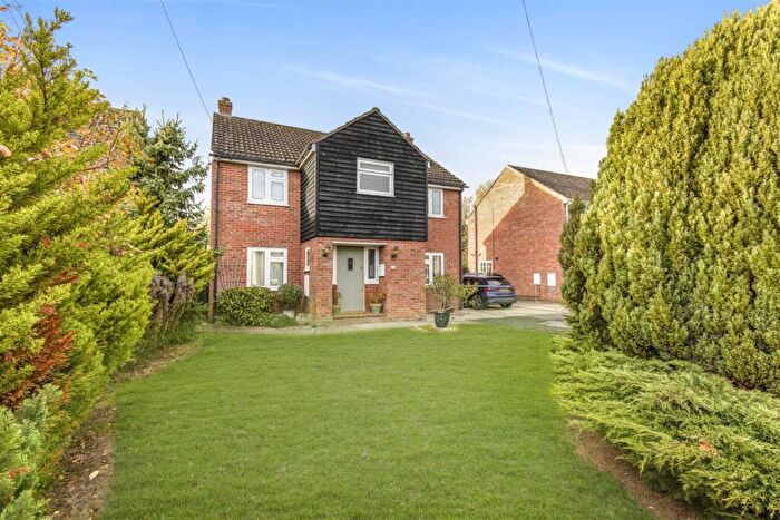 3 Bedroom Detached House For Sale In Thistledown, Panfield, Braintree, Essex, CM7