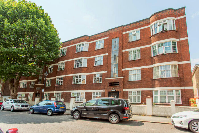 2 Bedroom Flat To Rent In Marina Court, Bow, E3