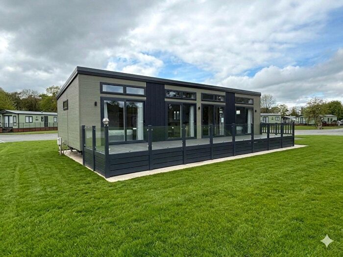 2 Bedroom Park Home For Sale In Llanfair Caereinion, Welshpool, Powys, SY21