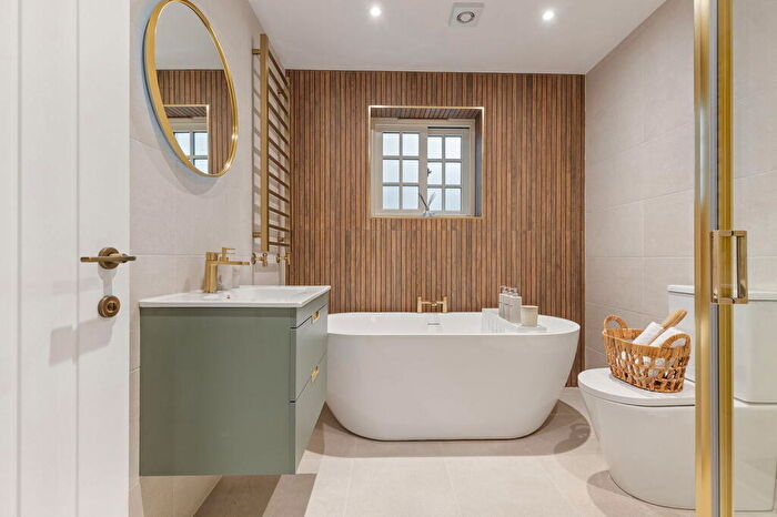 4 Bedroom Cottage For Sale In Wath Road, Elsecar, Barnsley, S74