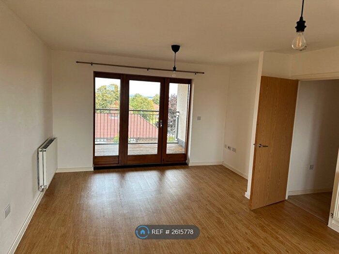 2 Bedroom Flat To Rent In Mallory Close, Gravesend, DA12