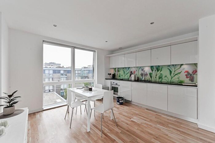 1 Bedroom Flat For Sale In Provost Street, Old Street, London, N1
