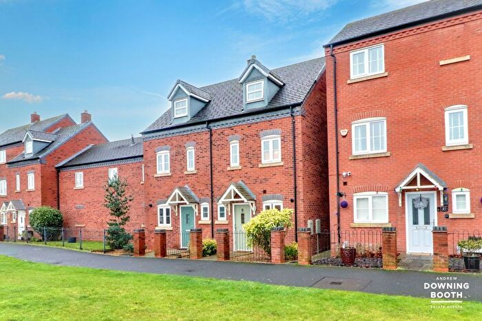 3 Bedroom End Terrace House For Sale In Agincourt Road, Lichfield, WS14