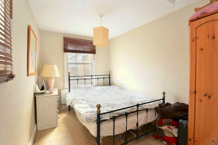 1 Bedroom Flat To Rent In Crystal Palace Road, East Dulwich, London, SE22