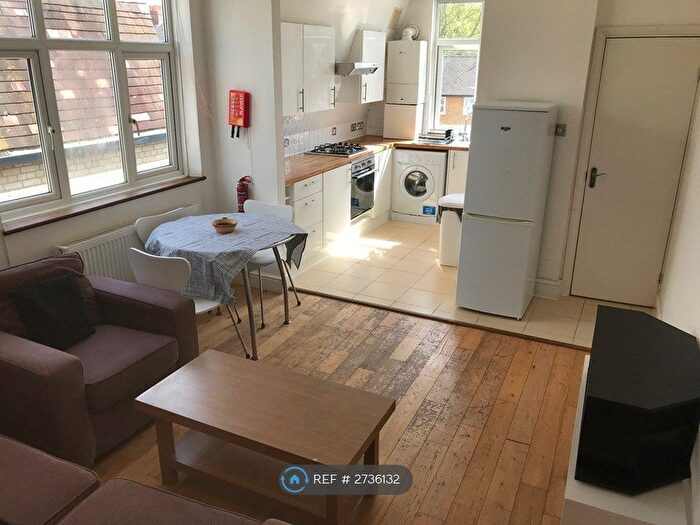 2 Bedroom Flat To Rent In Drake House, London, E1