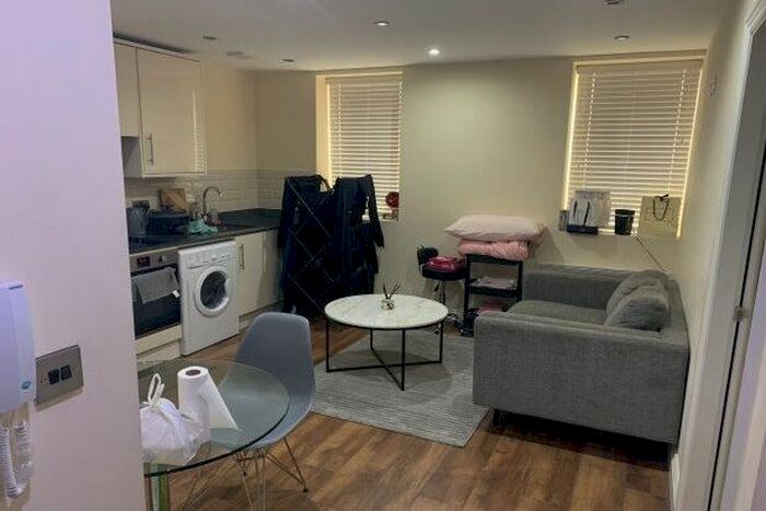 1 Bedroom Flat To Rent In Brunswick Court, Leeds, LS2