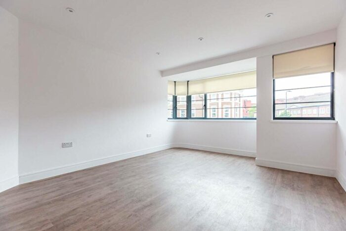 2 Bedroom Flat To Rent In Gladstone House, , Wood Green, London, N22
