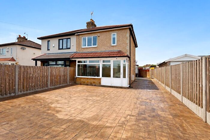 3 Bedroom Semi Detached House For Sale In Wrose Road, Wrose, Bradford, BD2
