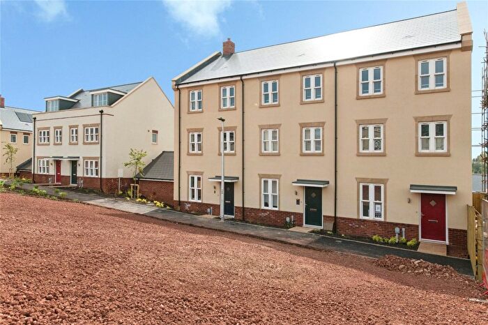 3 Bedroom End Of Terrace House For Sale In Chudleigh Road, Alphington, Exeter, Devon, EX2