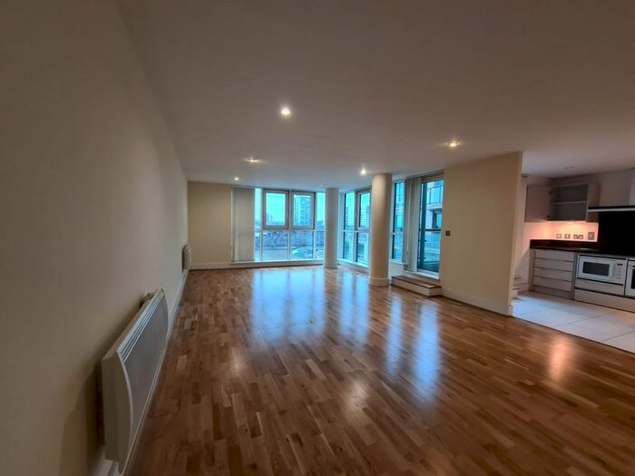 3 Bedroom Flat To Rent In St. George Wharf, London, SW8