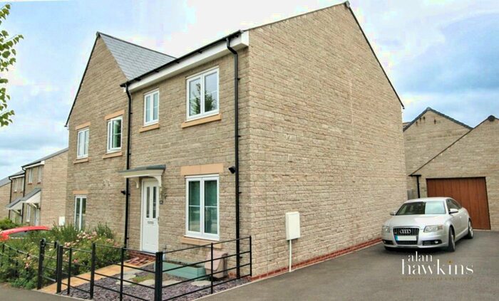 3 Bedroom Semi-Detached House To Rent In Cowleaze, Purton, Wiltshire, SN5