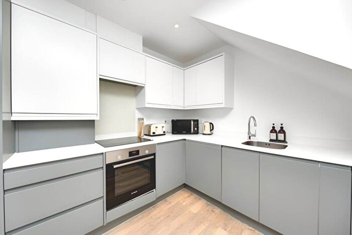 1 Bedroom Flat To Rent In Kempton Road, East Ham, E6
