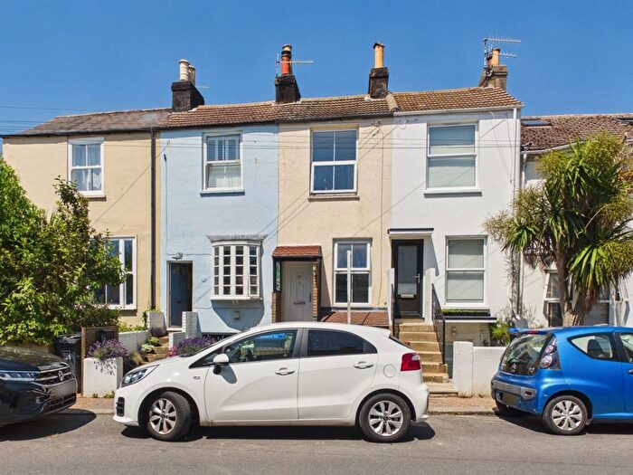2 Bedroom Maisonette To Rent In New Road, Shoreham-By-Sea, BN43