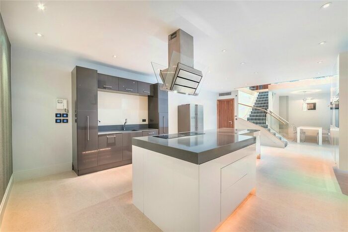 4 Bedroom Terraced House To Rent In Horseferry Road, Westminster, London, SW1P