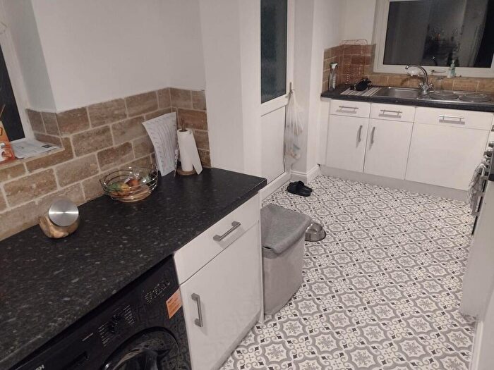 3 Bedroom Semi Detached House To Rent In Braymoor Road, Birmingham, B33