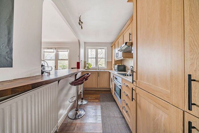 1 Bedroom Flat For Sale In Brompton Park Crescent, West Brompton, London, SW6