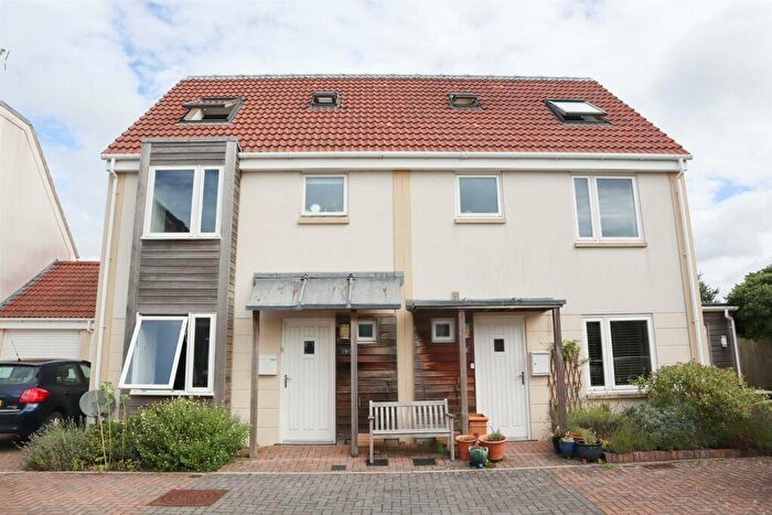 3 Bedroom House To Rent In Withymead, Claverham, Bristol, BS49
