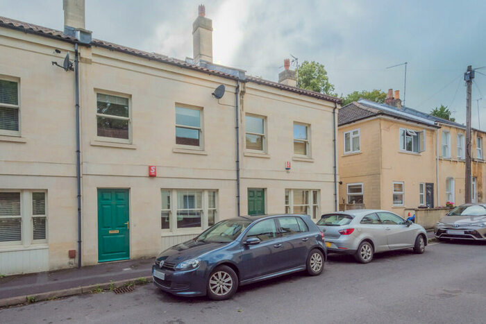 3 Bedroom Terraced House To Rent In Manor Road, Bath, BA1