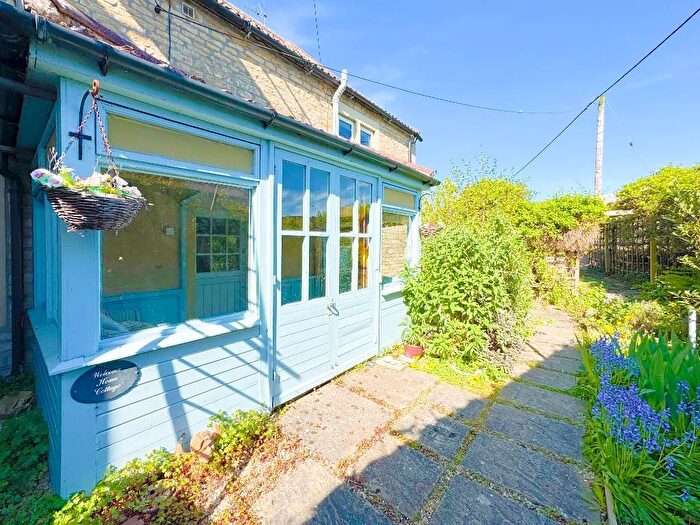 2 Bedroom Property For Sale In Shurnhold, Melksham, Wiltshire, SN12